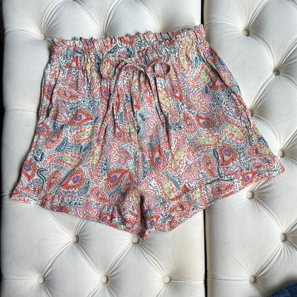 FRNCH Lightweight and flowy multi-colore Shorts Vibrant Summer Style